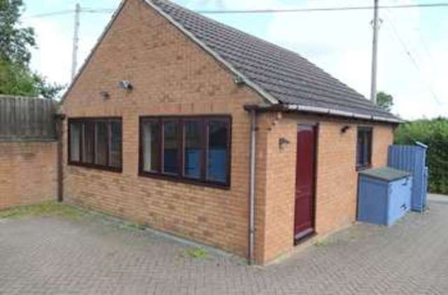 Image of 4 bedroom Detached house for sale in Low Lane Calne SN11 at Low Lane  Calne, SN11 8EQ
