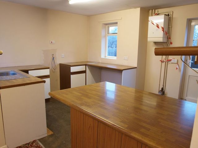  Image of 3 bedroom Detached house for sale in Low Street Collingham Newark NG23 at Low Street Collingham Newark, NG23 7LS