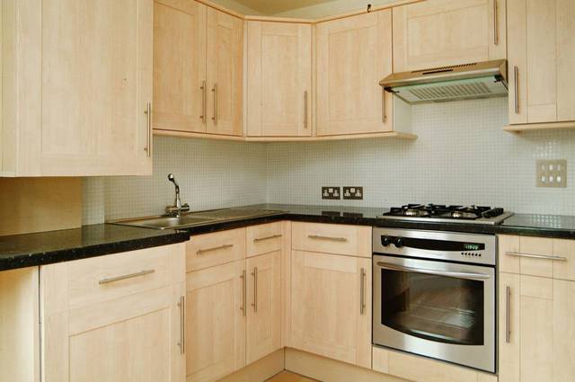 Image of 2 bedroom Flat for sale in Lower Clapton Road London E5 at Lower Clapton Road  Clapton, E5 0QA