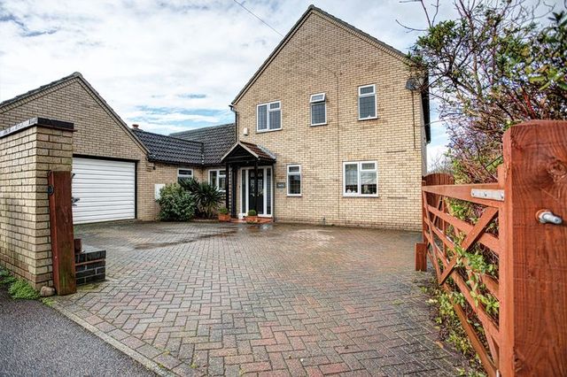  Image of 5 bedroom Detached house for sale in Lower Road Stuntney Ely CB7 at Lower Road  Stuntney, CB7 5TN