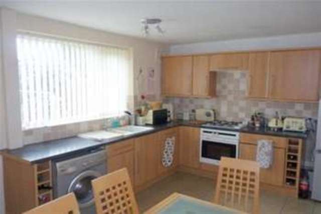  Image of 3 bedroom Detached house to rent in Lowfields Avenue Wirral CH62 at Wirral, CH62 9BG
