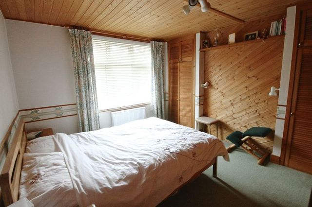  Image of 2 bedroom Flat for sale in Lulworth Road Wool Wareham BH20 at Lulworth Road Wool Wareham, BH20 6BU
