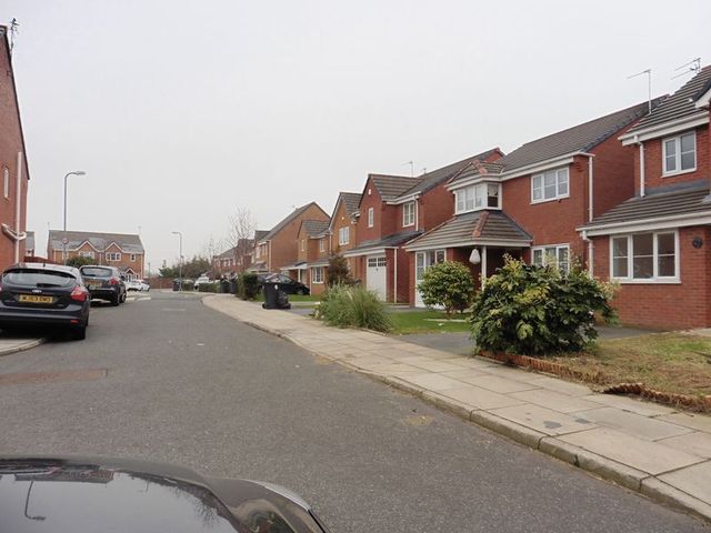  Image of 3 bedroom Detached house for sale in Lunt Avenue Bootle L30 at Lunt Avenue  Bootle, L30 1RT