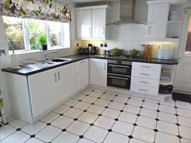  Image of 4 bedroom Detached house for sale in Luntswood Grove Newton-Le-Willows WA12 at Luntswood Grove  Newton Le Willows, WA12 9WZ