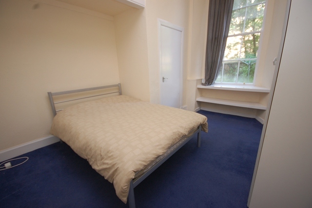  Image of 3 bedroom Flat to rent in Lutton Place Edinburgh EH8 at Newington Edinburgh Edinburgh, EH8 9PD