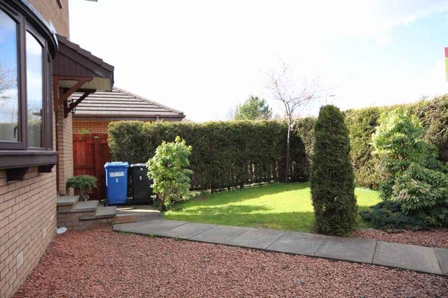  Image of 3 bedroom Detached house to rent in Lyefield Place Livingston EH54 at Livingston West Lothian West Lothian, EH54 6TL