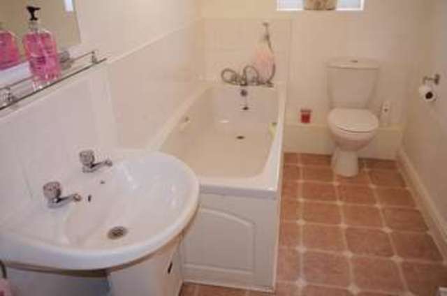  Image of 4 bedroom Detached house for sale in Lynwith Close Carlton Goole DN14 at Carlton East Yorkshire, DN14 9RR