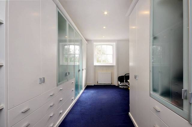  Image of 3 bedroom Flat to rent in Chesterfield Walk London SE10 at Macartney House  Greenwich, SE10 8HJ