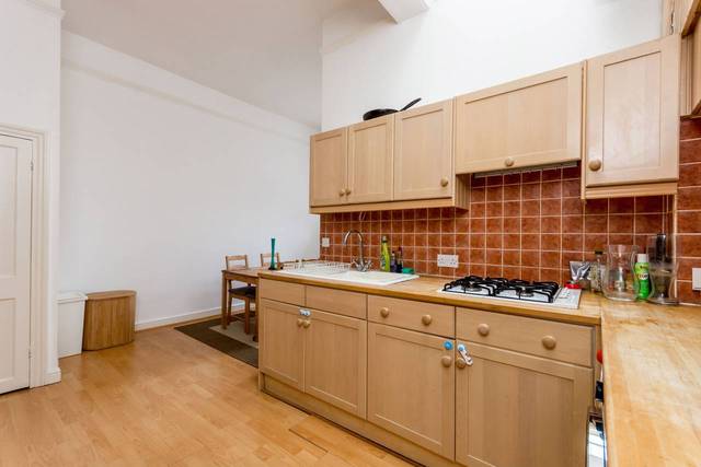  Image of 3 bedroom Flat to rent in Chesterfield Walk London SE10 at Macartney House  Greenwich, SE10 8HJ