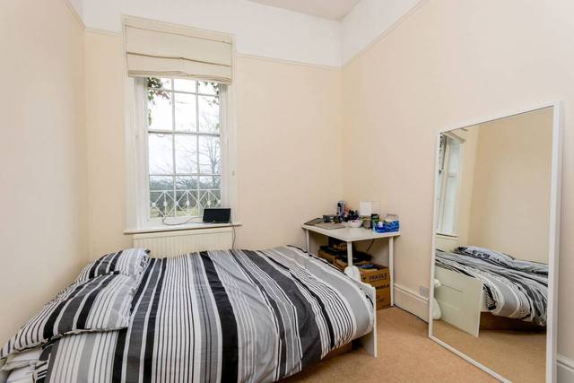  Image of 3 bedroom Flat to rent in Chesterfield Walk London SE10 at Macartney House  Greenwich, SE10 8HJ