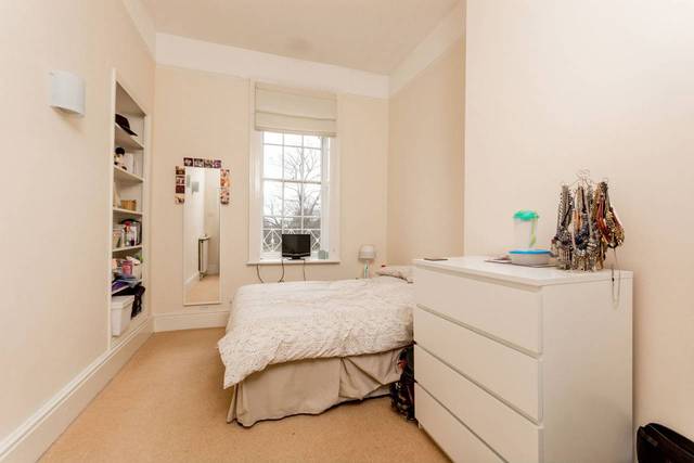  Image of 3 bedroom Flat to rent in Chesterfield Walk London SE10 at Macartney House  Greenwich, SE10 8HJ