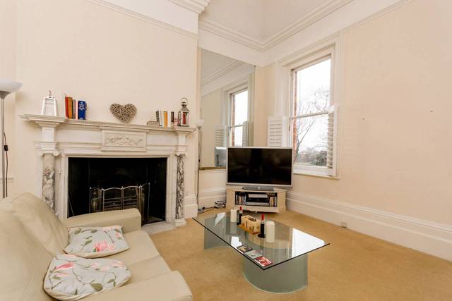  Image of 3 bedroom Flat to rent in Chesterfield Walk London SE10 at Macartney House  Greenwich, SE10 8HJ