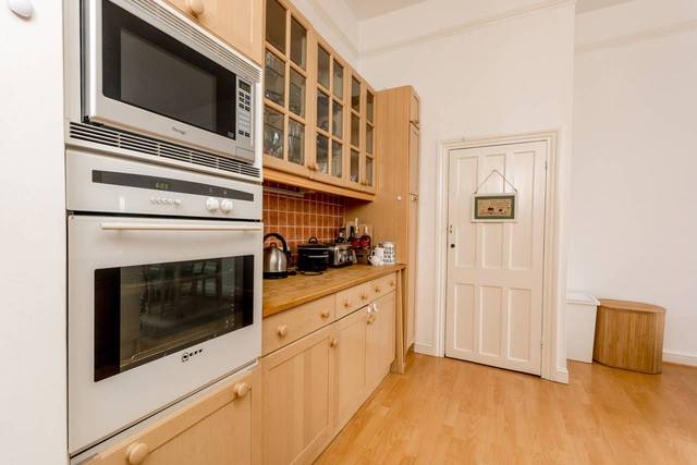  Image of 3 bedroom Flat to rent in Chesterfield Walk London SE10 at Macartney House  Greenwich, SE10 8HJ