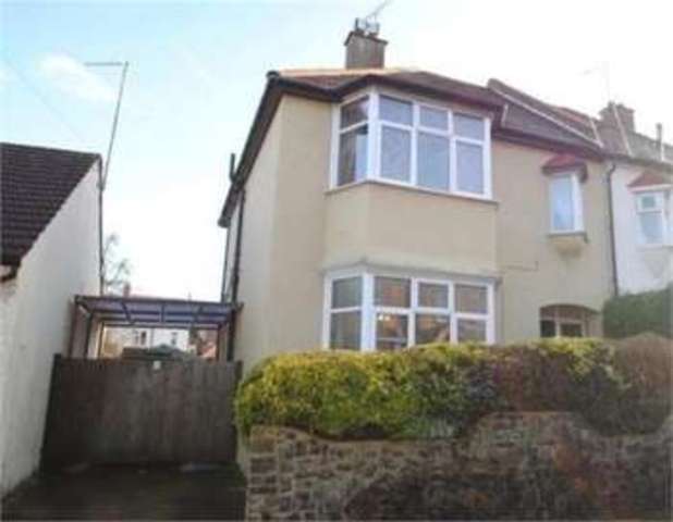  Image of 4 bedroom Semi-Detached house for sale in Macdonald Avenue Westcliff-on-Sea SS0 at MacDonald avenue Westcliff on sea Prittlewell, SS0 9BS