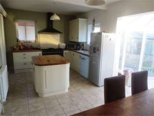  Image of 4 bedroom Semi-Detached house for sale in Macdonald Avenue Westcliff-on-Sea SS0 at MacDonald avenue Westcliff on sea Prittlewell, SS0 9BS