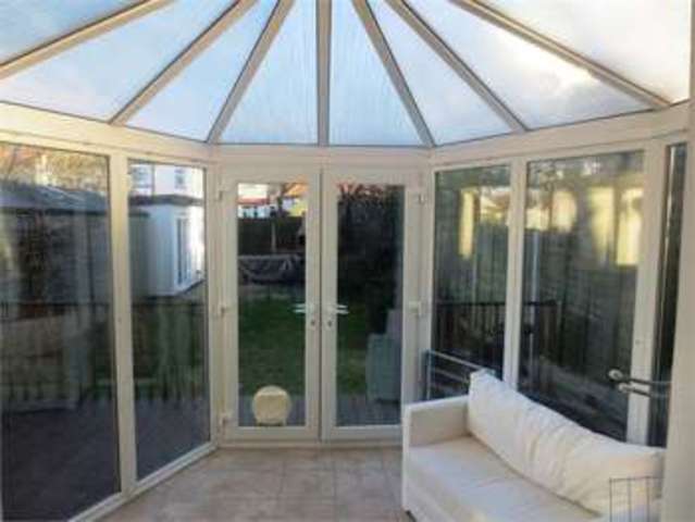  Image of 4 bedroom Semi-Detached house for sale in Macdonald Avenue Westcliff-on-Sea SS0 at MacDonald avenue Westcliff on sea Prittlewell, SS0 9BS