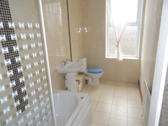 Image of 4 bedroom Terraced house for sale in Maddocks Street Shipley BD18 at Shipley, BD18 3JL