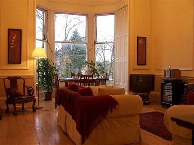  Image of 2 bedroom Flat to rent in Magdala Crescent Edinburgh EH12 at West End Edinburgh Edinburgh, EH12 5BD