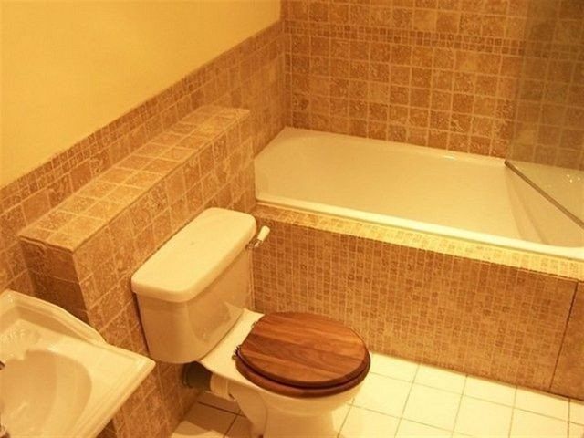  Image of 2 bedroom Flat to rent in Magdala Crescent Edinburgh EH12 at West End Edinburgh Edinburgh, EH12 5BD