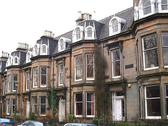  Image of 2 bedroom Flat to rent in Magdala Crescent Edinburgh EH12 at West End Edinburgh Edinburgh, EH12 5BD