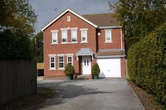  Image of 4 bedroom Detached house for sale in Main Road Drax Selby YO8 at Main Road Drax North Yorkshire, YO8 8NJ