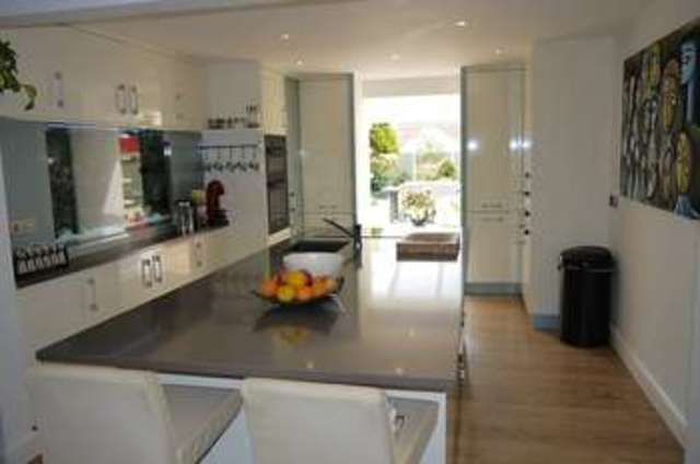  Image of 3 bedroom Detached house for sale in Asselby Asselby Goole DN14 at Asselby East Yorkshire, DN14 7HB