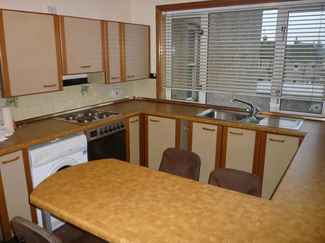  Image of 3 bedroom Flat to rent in Main Street Crossgates Cowdenbeath KY4 at Cowdenbeath Fife Fife, KY4 8AJ