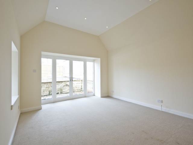  Image of 4 bedroom Flat to rent in Main Street Pathhead EH37 at Pathhead MidLothian MidLothian, EH37 5PZ