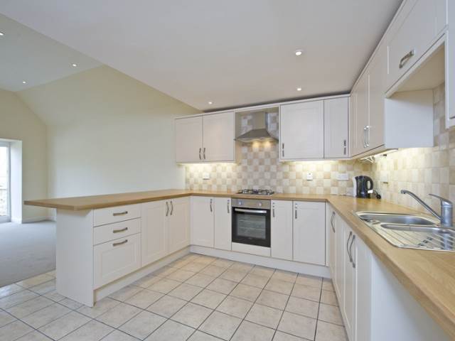  Image of 4 bedroom Flat to rent in Main Street Pathhead EH37 at Pathhead MidLothian MidLothian, EH37 5PZ