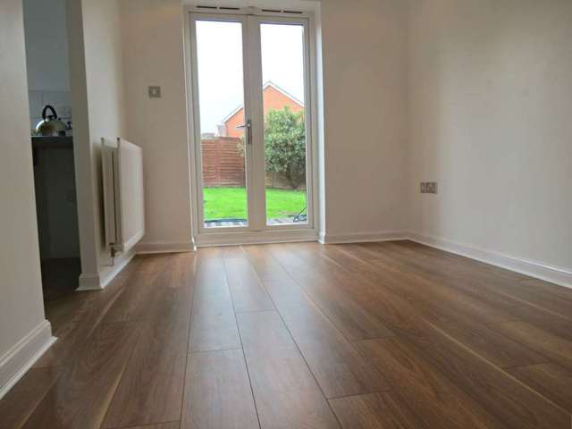  Image of 3 bedroom Semi-Detached house to rent in Makerfield Drive Newton-Le-Willows WA12 at Makerfield Drive  Newton Le Willows, WA12 9WB