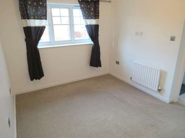  Image of 3 bedroom Semi-Detached house to rent in Makerfield Drive Newton-Le-Willows WA12 at Makerfield Drive  Newton Le Willows, WA12 9WB