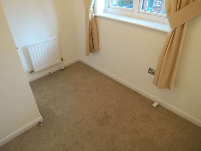  Image of 3 bedroom Semi-Detached house to rent in Makerfield Drive Newton-Le-Willows WA12 at Makerfield Drive  Newton Le Willows, WA12 9WB