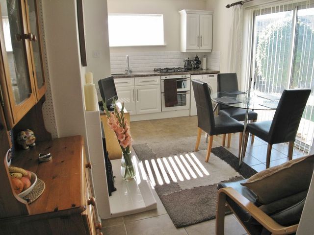  Image of 3 bedroom Semi-Detached house for sale in Malkin Avenue Radcliffe-on-Trent Nottingham NG12 at Malkin Avenue Radcliffe-on-Trent Nottingham, NG12 1DP