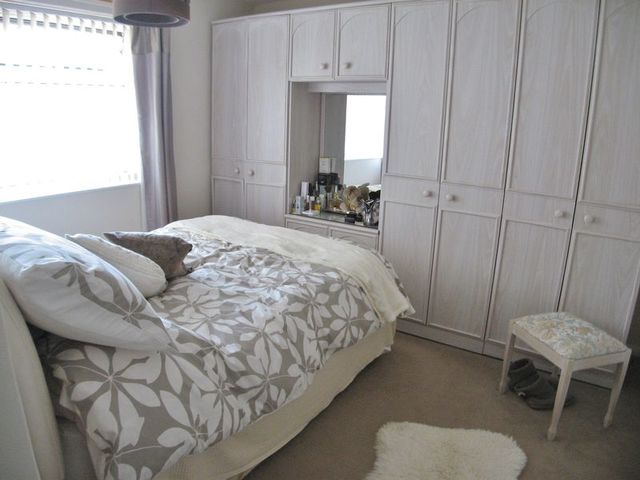  Image of 3 bedroom Semi-Detached house for sale in Malkin Avenue Radcliffe-on-Trent Nottingham NG12 at Malkin Avenue Radcliffe-on-Trent Nottingham, NG12 1DP