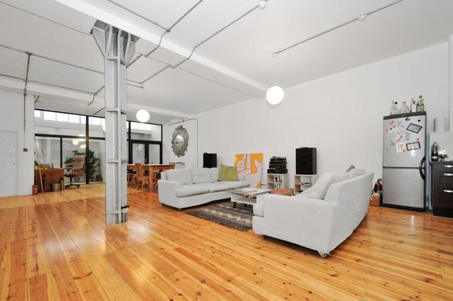  Image of 2 bedroom Flat to rent in Mallow Street London EC1Y at Old Street London Old Street, EC1Y 8RQ