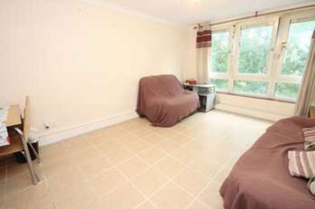  Image of 3 bedroom Flat to rent in Oak Lane London E14 at Oak Lane  London, E14 8BS