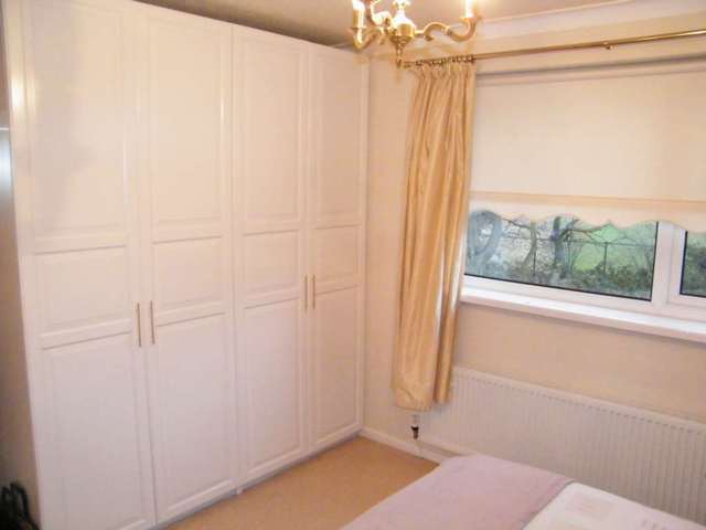  Image of 2 bedroom Flat to rent in Manor Court Golborne Warrington WA3 at Manor Avenue Lowton Warrington, WA3 3JF