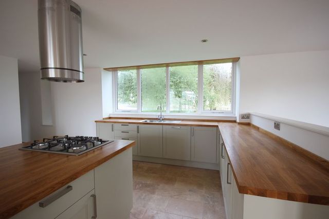 Image of 5 bedroom Detached house for sale in Manor Way Portskewett Caldicot NP26 at Portskewett Sudbrook, NP26 5TQ