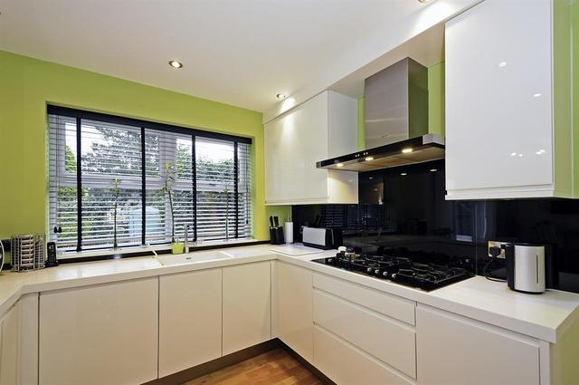  Image of 5 bedroom Detached house for sale in Manor Close Bramhope Leeds LS16 at Bramhope Leeds Bramhope, LS16 9HQ