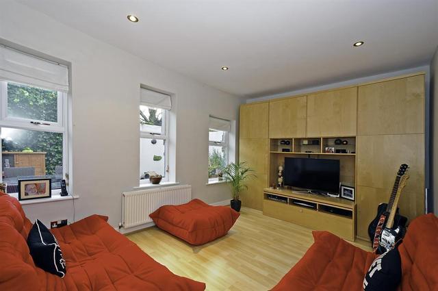  Image of 5 bedroom Detached house for sale in Manor Close Bramhope Leeds LS16 at Bramhope Leeds Bramhope, LS16 9HQ