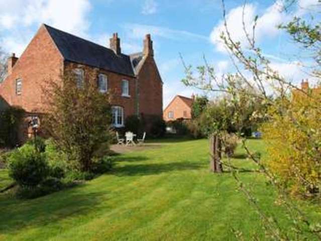  Image of 5 bedroom Detached house for sale in Great North Road Cromwell Newark NG23 at Great North Road  Newark, NG23 6JE