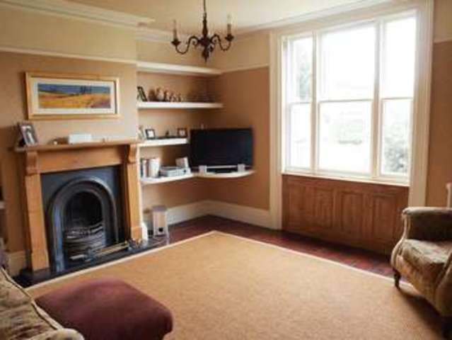  Image of 5 bedroom Detached house for sale in Great North Road Cromwell Newark NG23 at Great North Road  Newark, NG23 6JE