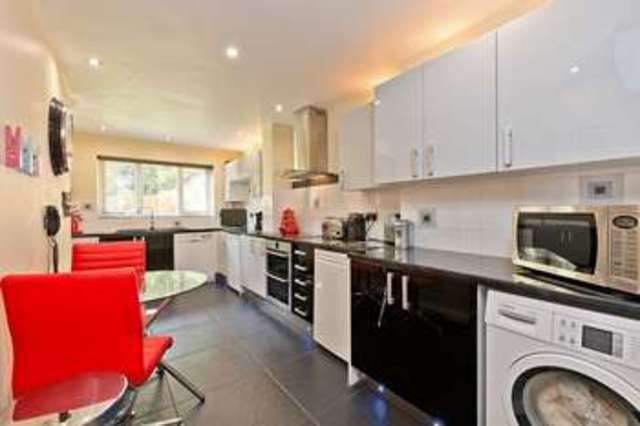  Image of 3 bedroom Mews for sale in Manor Farm Mews Runcorn WA7 at Manor Farm Mews  Runcorn, WA7 1NN