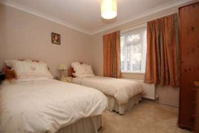  Image of 2 bedroom Flat for sale in Manor Road Bournemouth BH1 at Manor Road  Bournemouth, BH1 3JB