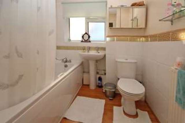  Image of 2 bedroom Flat for sale in Manor Road Bournemouth BH1 at Manor Road  Bournemouth, BH1 3JB