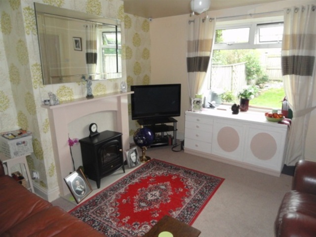  Image of 2 bedroom Terraced house for sale in Manor Road Cottingley Bingley BD16 at Cottingley, Bingley, BD16 1QA