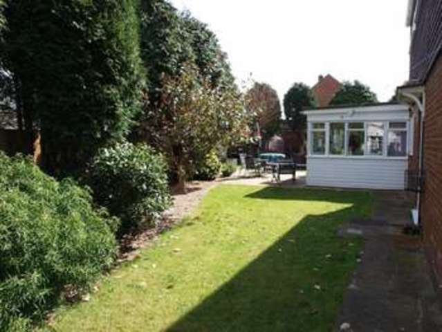  Image of 4 bedroom Detached house for sale in Manor Road Swinderby Lincoln LN6 at Manor Road  Swinderby, LN6 9LS