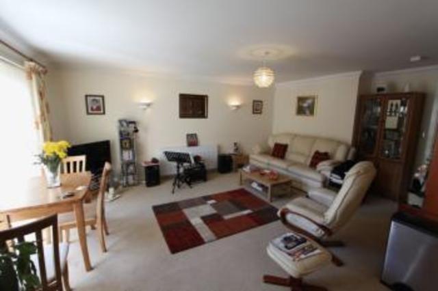 Image of 2 bedroom Flat to rent in Mansel Road East Southampton SO16 at Mansel Road East  Southampton, SO16 9DN