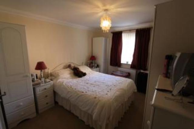  Image of 2 bedroom Flat to rent in Mansel Road East Southampton SO16 at Mansel Road East  Southampton, SO16 9DN