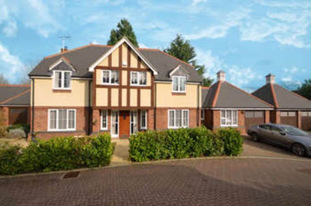  Image of 5 bedroom Detached house for sale in Maple Dunchurch Road Rugby CV22 at Maple Gardens  Rugby, CV22 6DZ